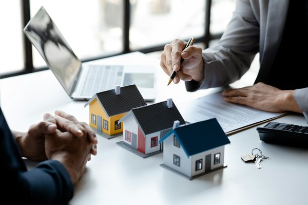 Découvrez GTI GPI : votre agence immobilière à Sanary-sur-Mer